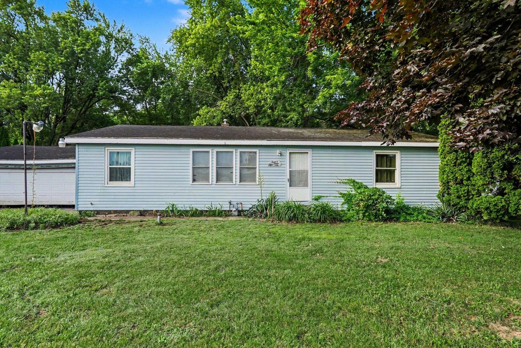 2356 E Napier Avenue, Benton Charter Twp, MI 49022
