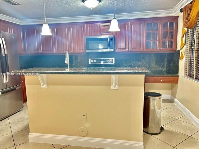 15201 SW 30th Ter 152, Miami, FL 33185