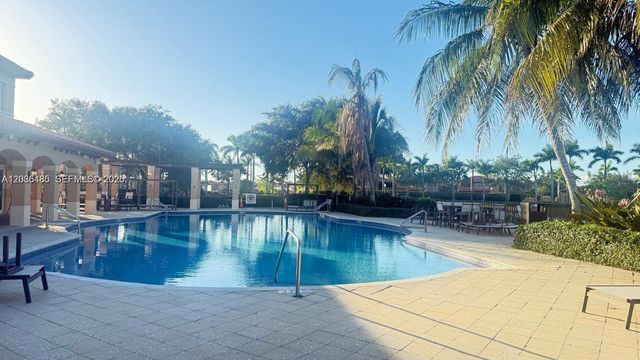15201 SW 30th Ter 152, Miami, FL 33185