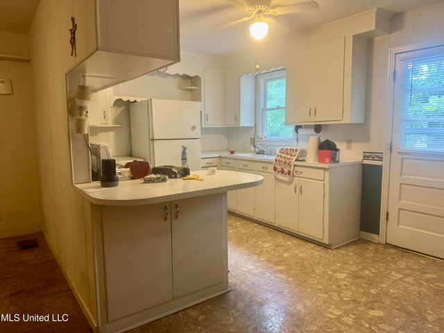 122 Weir Court, Natchez, MS 39120