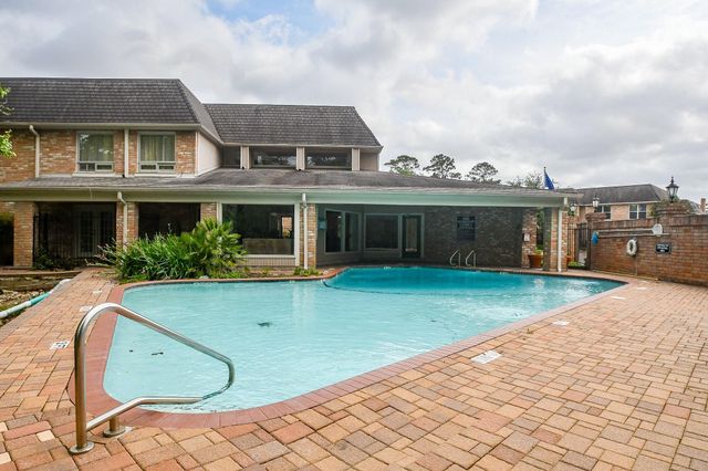 2230 S Piney Point Road 221, Houston, TX 77063