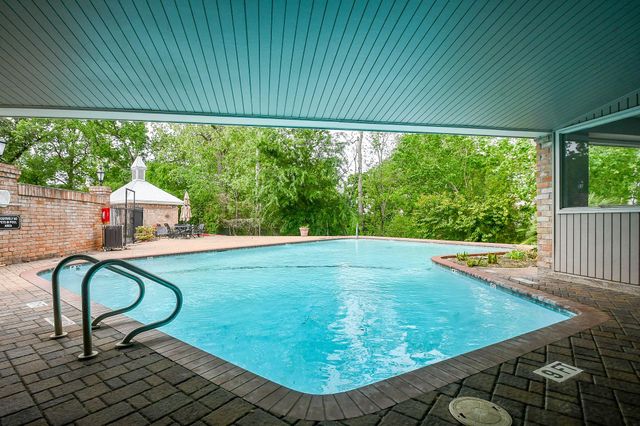 2230 S Piney Point Road 221, Houston, TX 77063