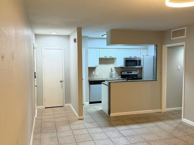 2230 S Piney Point Road 221, Houston, TX 77063