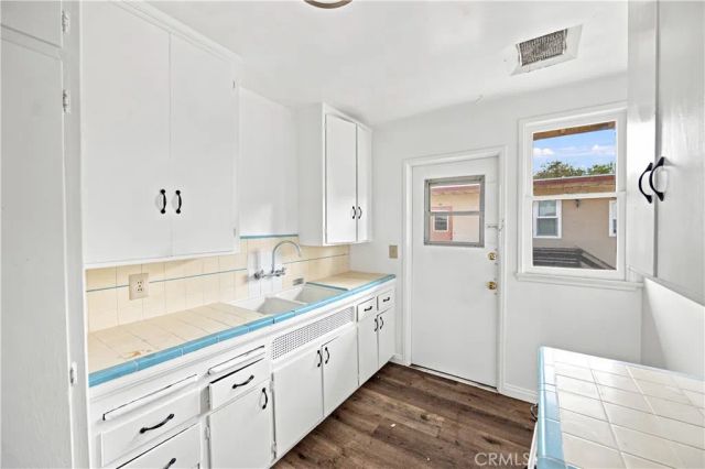 5701 Corbett, Los Angeles, CA 90016