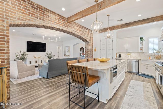 118 Laken Lane, Lafayette, LA 70508