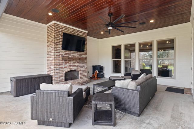 118 Laken Lane, Lafayette, LA 70508