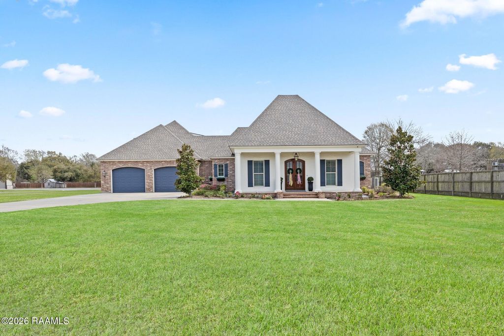 118 Laken Lane, Lafayette, LA 70508
