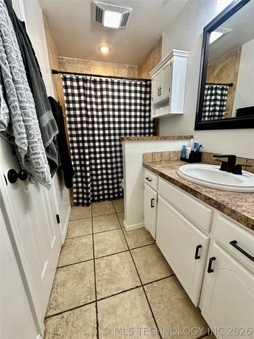 201 Gawf Lane, Muskogee, OK 74403