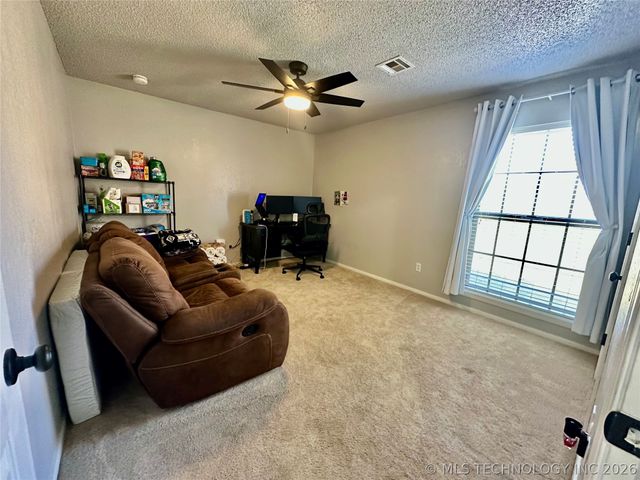 201 Gawf Lane, Muskogee, OK 74403