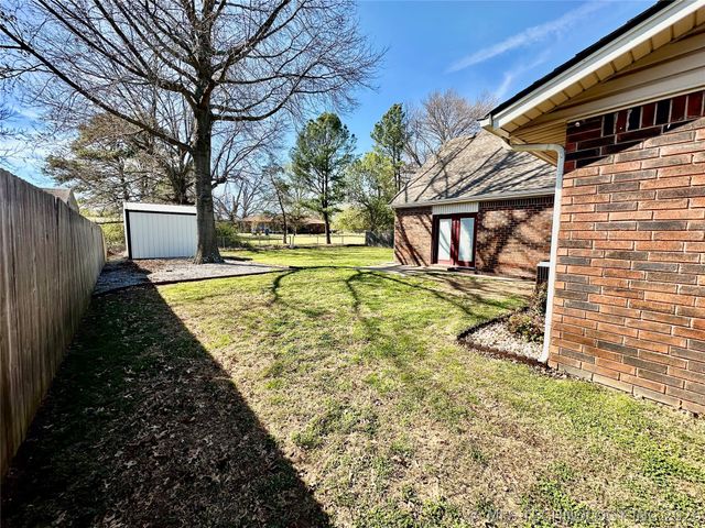 201 Gawf Lane, Muskogee, OK 74403