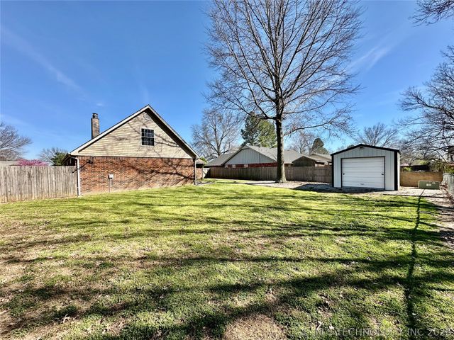 201 Gawf Lane, Muskogee, OK 74403