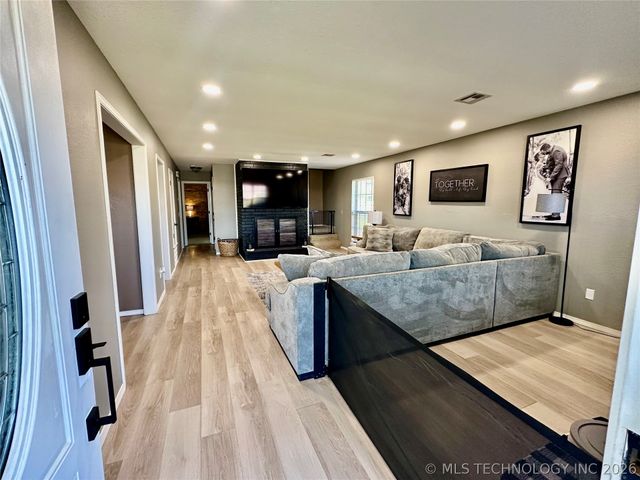 201 Gawf Lane, Muskogee, OK 74403