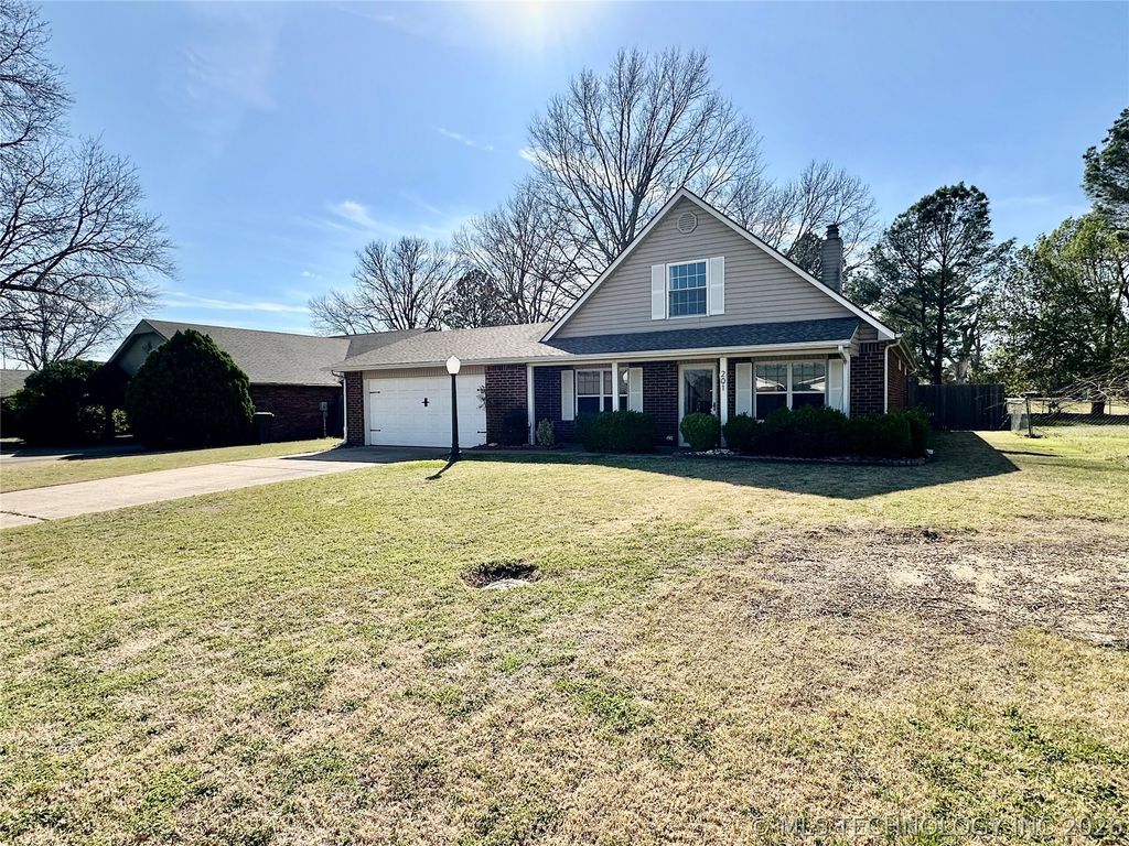 201 Gawf Lane, Muskogee, OK 74403
