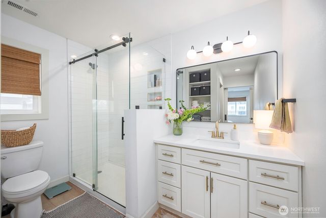 1038 W Lakeside Drive, Moses Lake, WA 98837