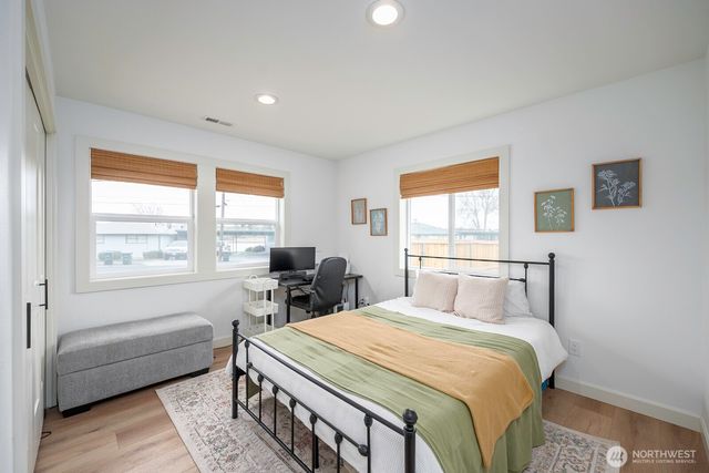 1038 W Lakeside Drive, Moses Lake, WA 98837