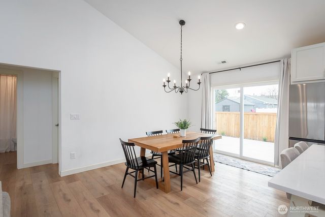 1038 W Lakeside Drive, Moses Lake, WA 98837