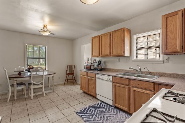 5819 S 32nd West Avenue, Tulsa, OK 74107