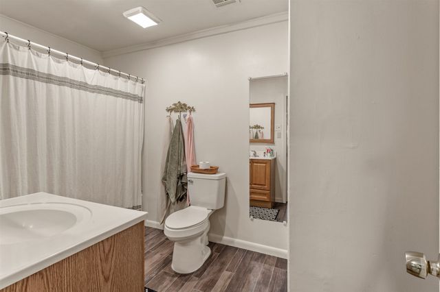 5819 S 32nd West Avenue, Tulsa, OK 74107