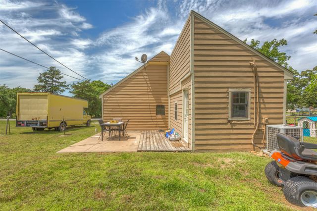 5819 S 32nd West Avenue, Tulsa, OK 74107