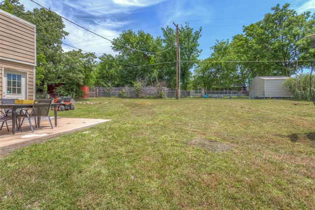 5819 S 32nd West Avenue, Tulsa, OK 74107