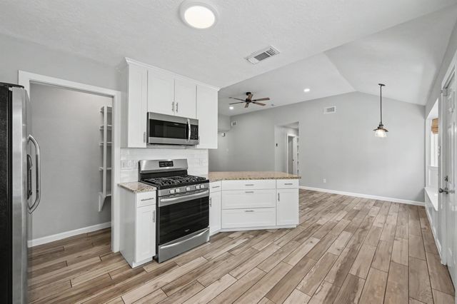 79 Fallshire Drive, The Woodlands, TX 77381