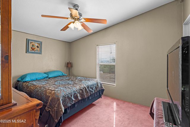 978 N White Oak Place, Oracle, AZ 85623