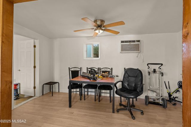 978 N White Oak Place, Oracle, AZ 85623