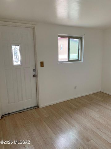 978 N White Oak Place, Oracle, AZ 85623