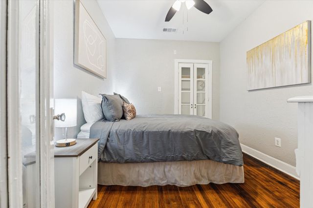 2512 Cleburne Street, Houston, TX 77004