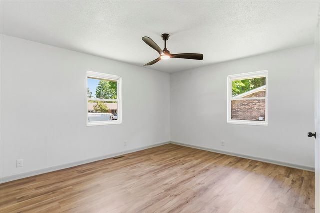 2006 S 16th Street, Rogers, AR 72758