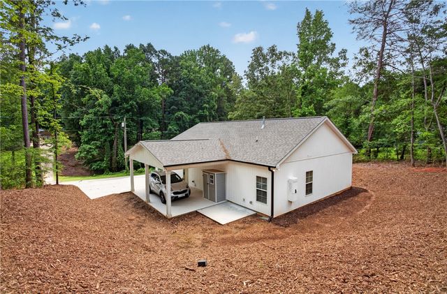 450 Lucky Street, Westminster, SC 29693