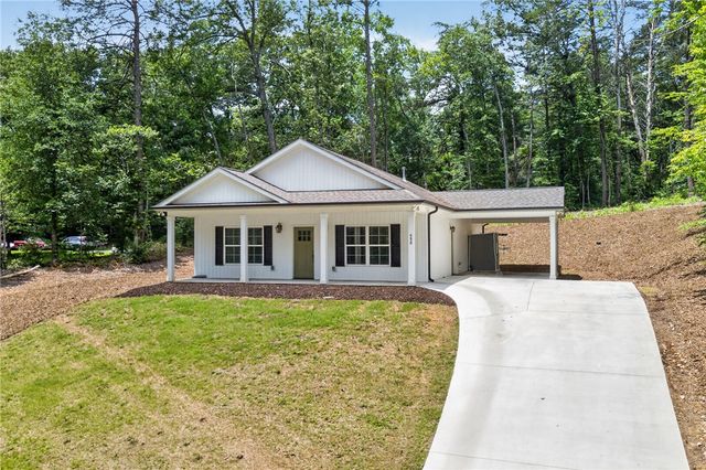450 Lucky Street, Westminster, SC 29693