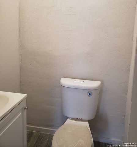 1211 Gladstone, San Antonio, TX 78225