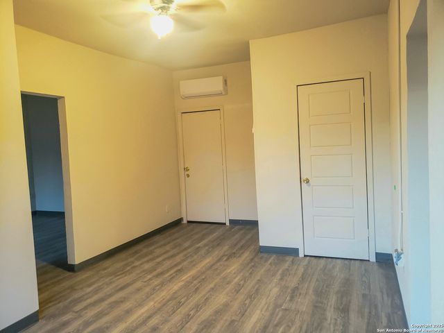 1211 Gladstone, San Antonio, TX 78225