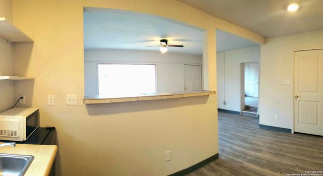 1211 Gladstone, San Antonio, TX 78225