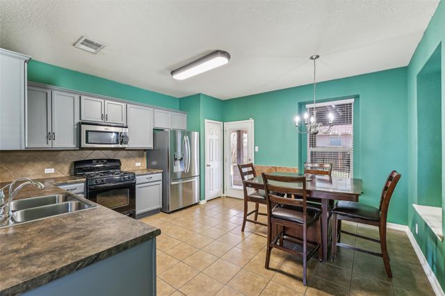 221 Brazoria TRL, San Marcos, TX 78666