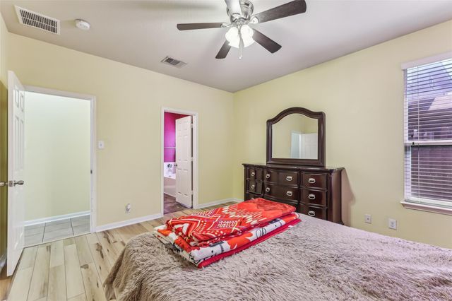 221 Brazoria TRL, San Marcos, TX 78666