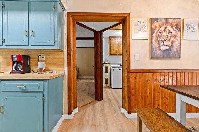 6 Honeysuckle Ln, Longview, TX 75604