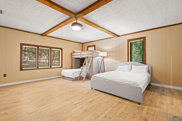 6 Honeysuckle Ln, Longview, TX 75604