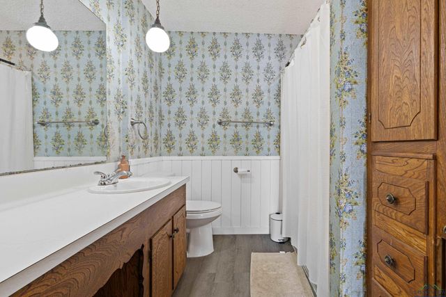 6 Honeysuckle Ln, Longview, TX 75604