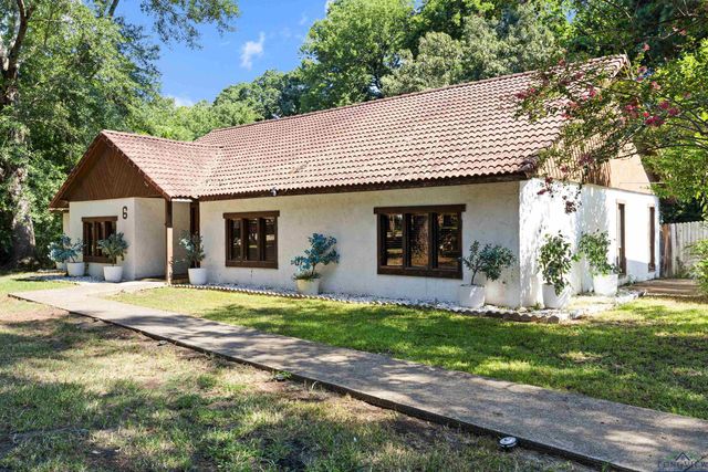 6 Honeysuckle Ln, Longview, TX 75604