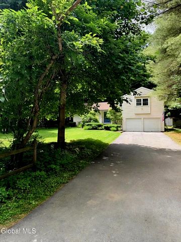 4 Woodlake Drive, Wilton, NY 12831