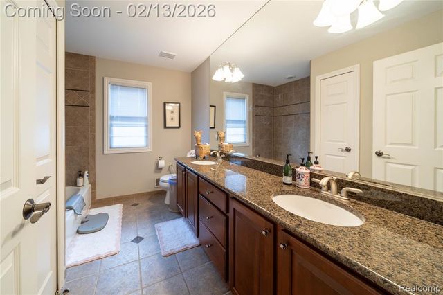 717 S Kenwood Avenue, Royal Oak, MI 48067