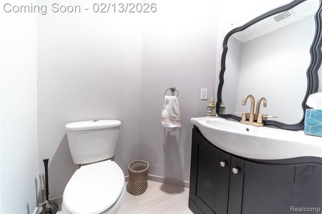 717 S Kenwood Avenue, Royal Oak, MI 48067