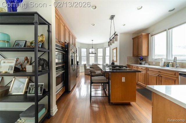 717 S Kenwood Avenue, Royal Oak, MI 48067