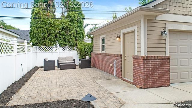 717 S Kenwood Avenue, Royal Oak, MI 48067