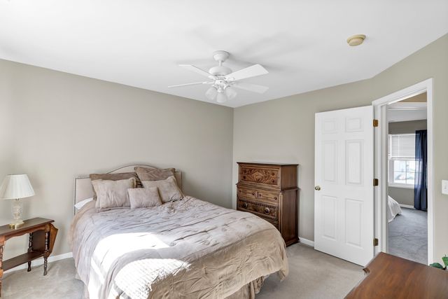 176 Woodland Park Circle, Gilberts, IL 60136