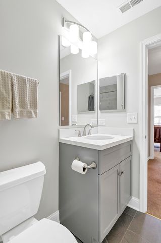 176 Woodland Park Circle, Gilberts, IL 60136