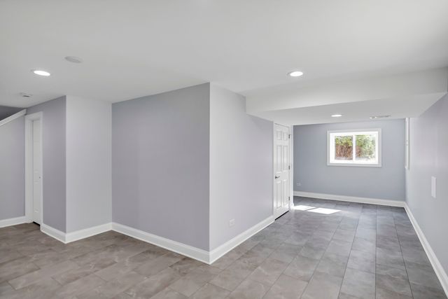 176 Woodland Park Circle, Gilberts, IL 60136