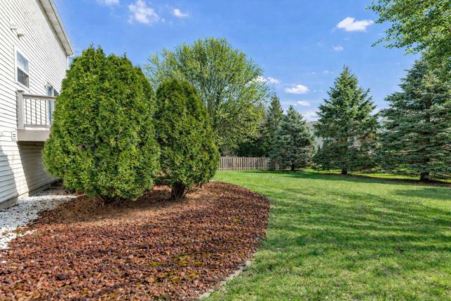 176 Woodland Park Circle, Gilberts, IL 60136